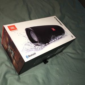 JBL Charge 4